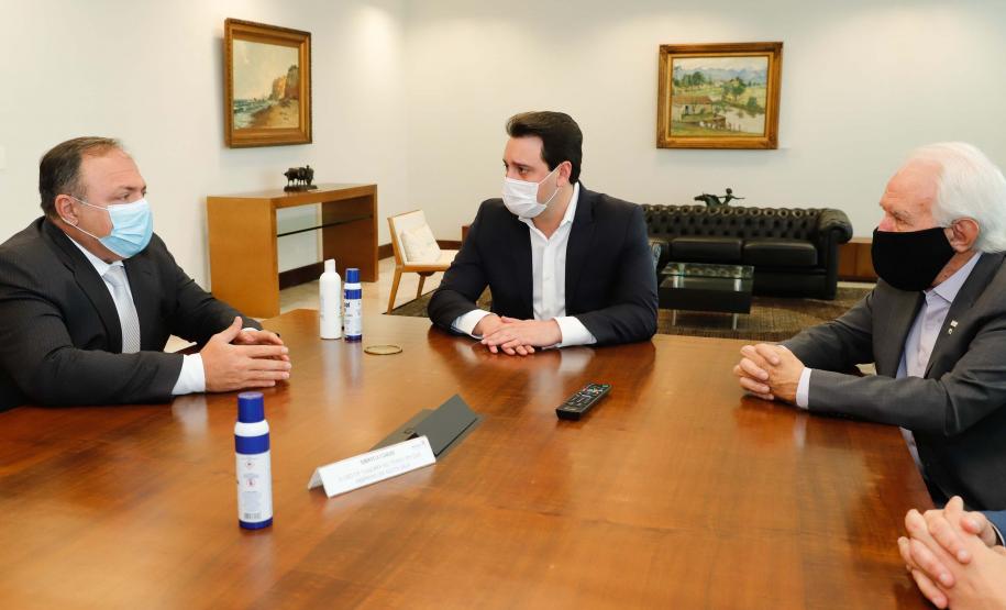 Governador Carlos Massa Ratinho Junior, recebe o ministro interino Eduardo Pazuello.