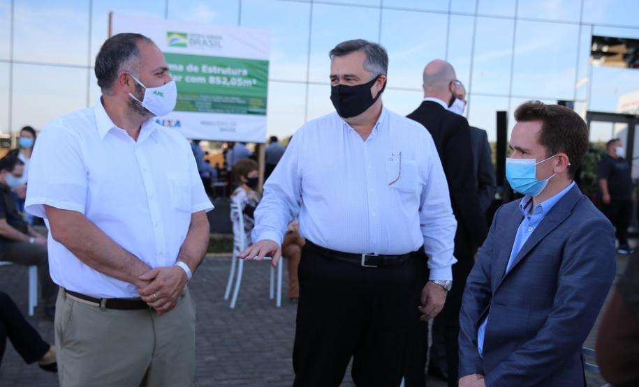 Foi inaugurada nesta quarta-feira (22) a primeira etapa do Cancer Center de Guarapuava, na região central do Estado. O prédio abriga a ala de quimioterapia e o Instituto para a Pesquisa do Câncer (IPEC), um dos maiores centros de pesquisa genômica do País. 22/07/2020