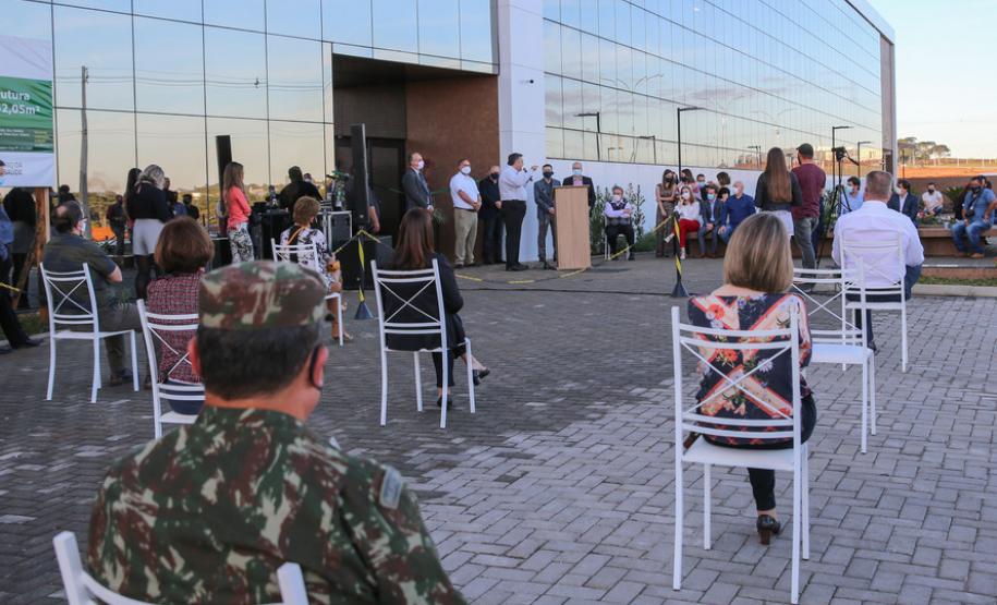 Foi inaugurada nesta quarta-feira (22) a primeira etapa do Cancer Center de Guarapuava, na região central do Estado. O prédio abriga a ala de quimioterapia e o Instituto para a Pesquisa do Câncer (IPEC), um dos maiores centros de pesquisa genômica do País. 22/07/2020