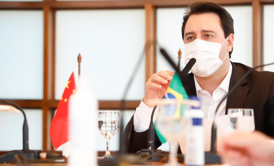 Governo discute parceria para produzir vacina contra a Covid no Paraná