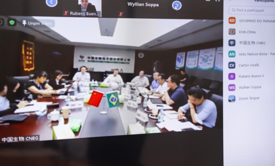 Governo discute parceria para produzir vacina contra a Covid no Paraná