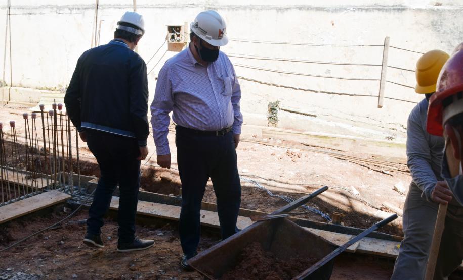 Secretário vistoria obras do Ambulatório Médico de Especialidades (AME) em Curitiba