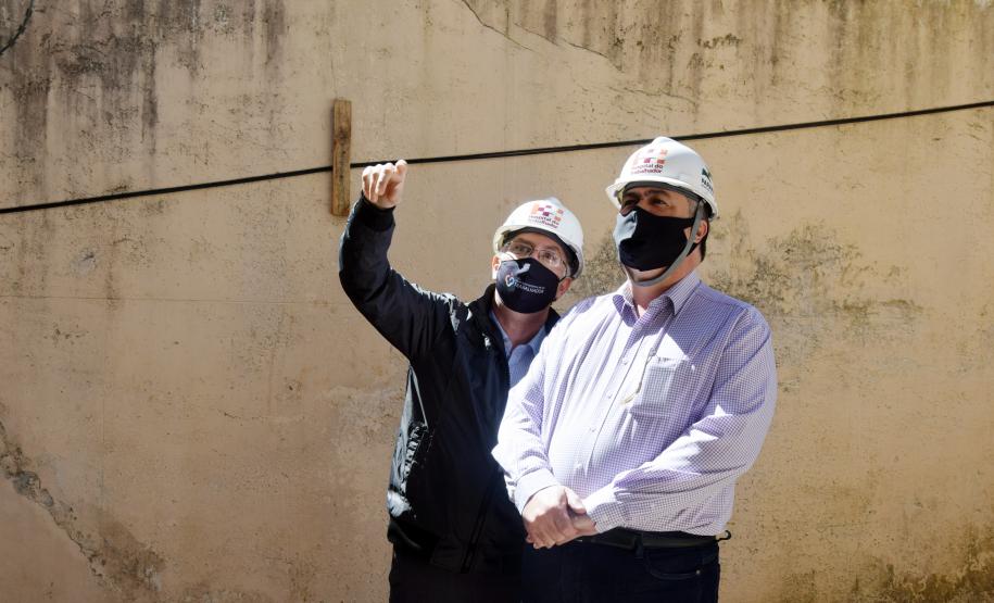 Secretário vistoria obras do Ambulatório Médico de Especialidades (AME) em Curitiba