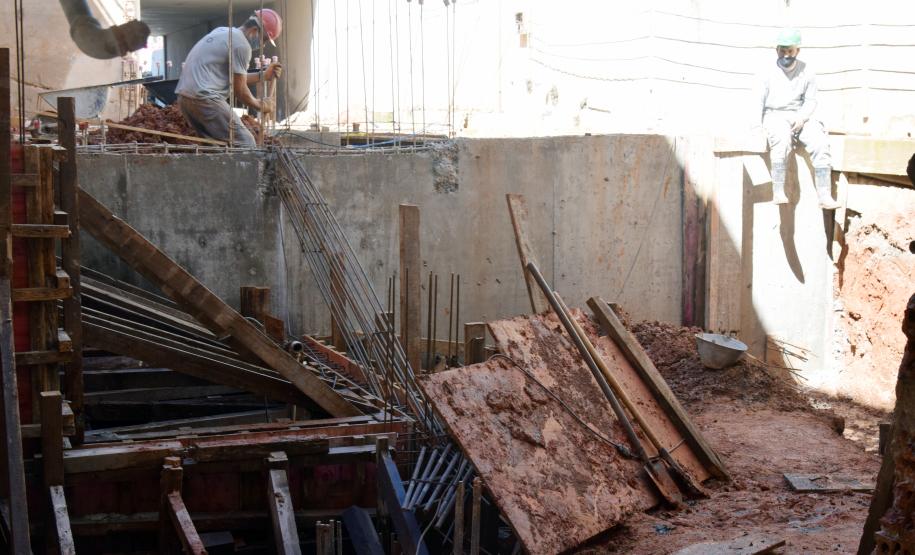 Secretário vistoria obras do Ambulatório Médico de Especialidades (AME) em Curitiba
