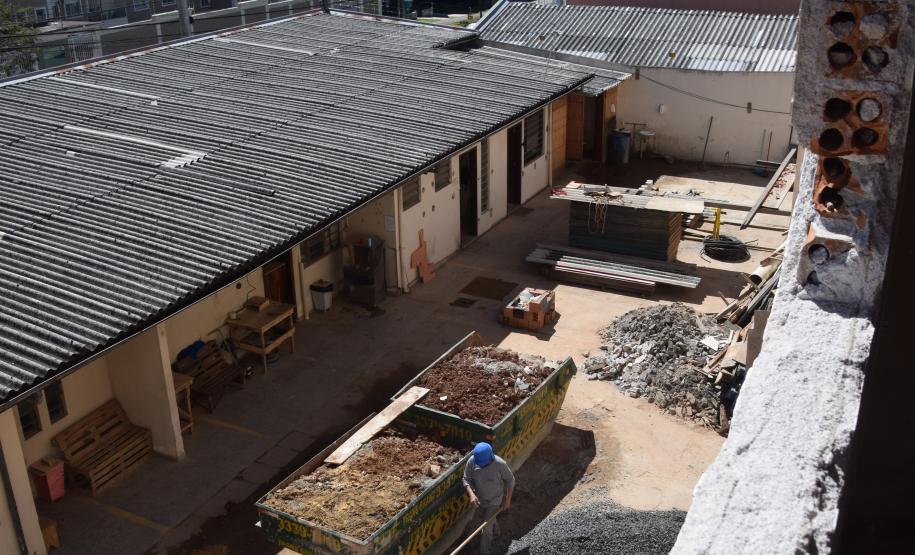 Secretário vistoria obras do Ambulatório Médico de Especialidades (AME) em Curitiba