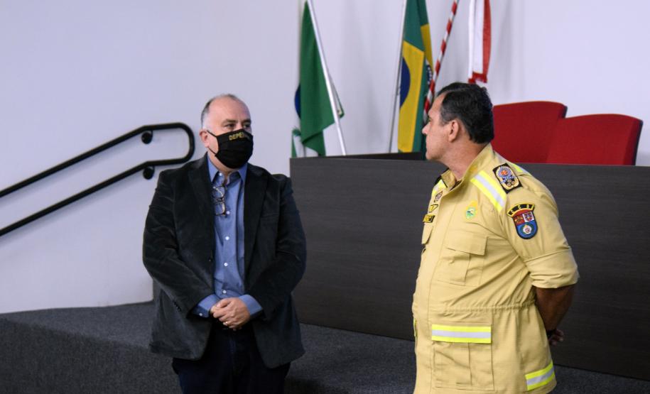 Sesa discute adequações de segurança em hospitais com o Corpo de Bombeiros