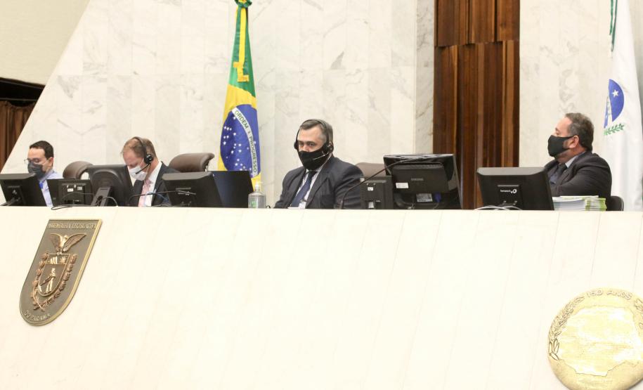 Enfrentamento à Covid-19 é destaque entre as ações da Saúde apresentadas na Alep