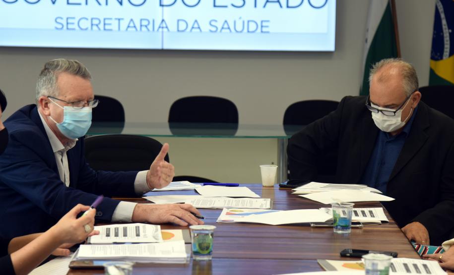 Secretário de Saúde debate novas regras para consórcios com representantes municipais