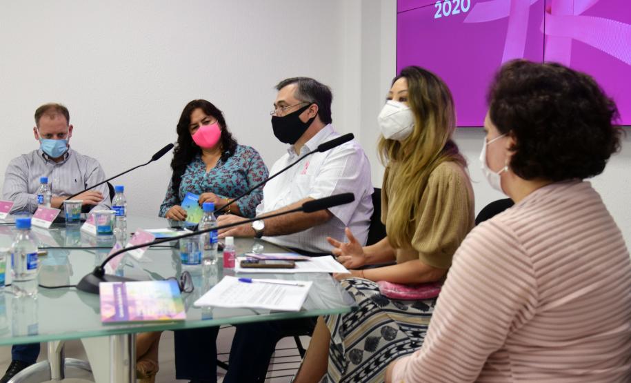 Paraná Rosa alerta sobre a importância do cuidado com a saúde da mulher
