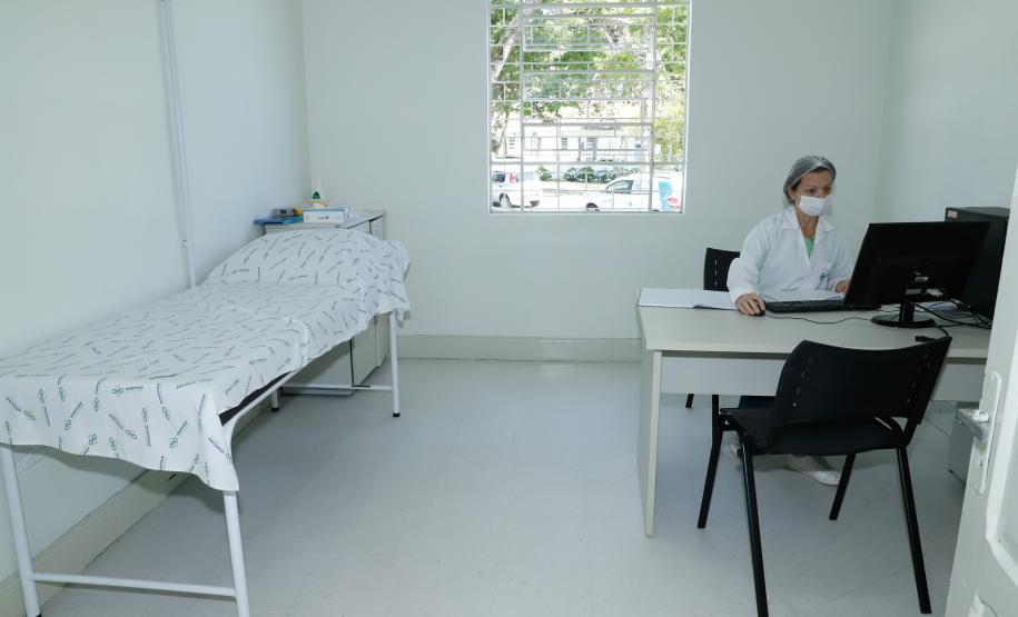 Governador e secretário da Saúde visitam Hospital de Dermatologia Sanitária do Paraná