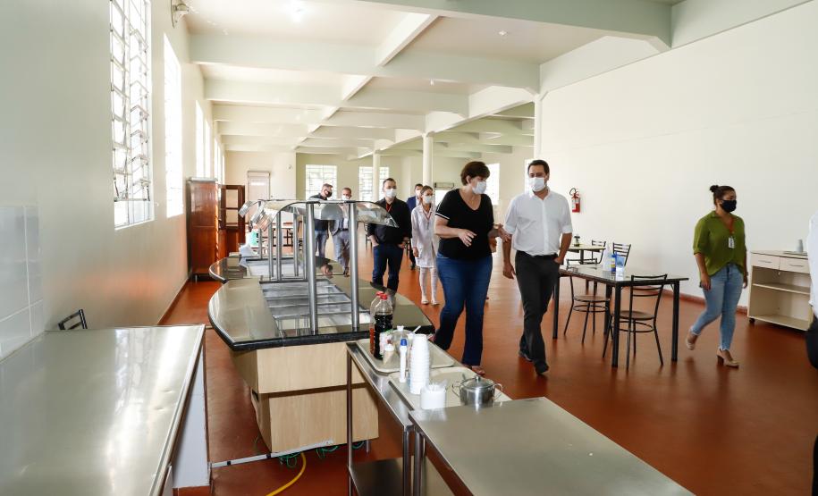 Governador e secretário da Saúde visitam Hospital de Dermatologia Sanitária do Paraná