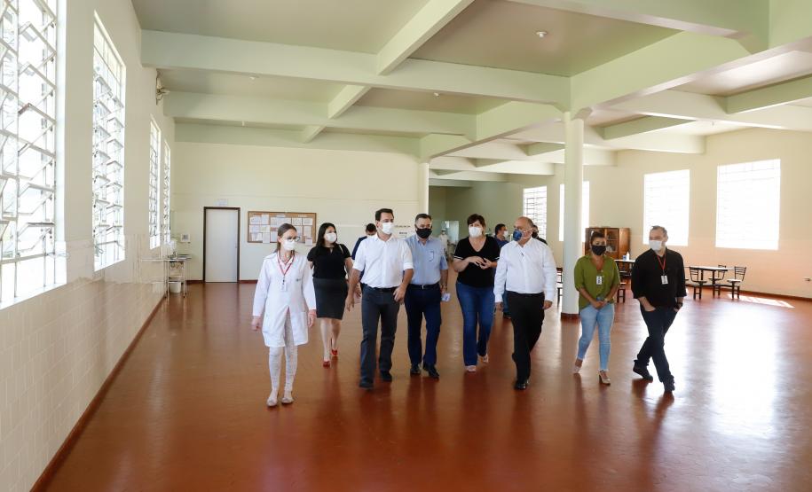 Governador e secretário da Saúde visitam Hospital de Dermatologia Sanitária do Paraná
