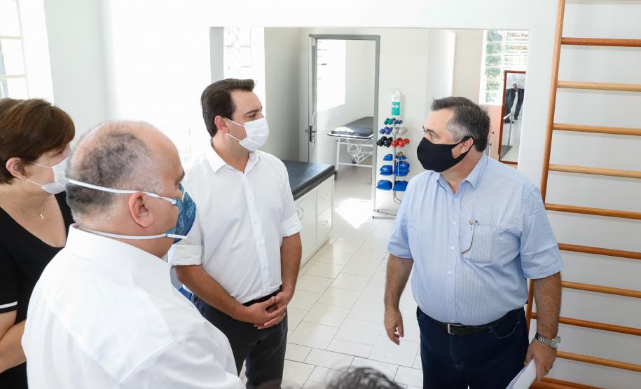 Governador e secretário da Saúde visitam Hospital de Dermatologia Sanitária do Paraná