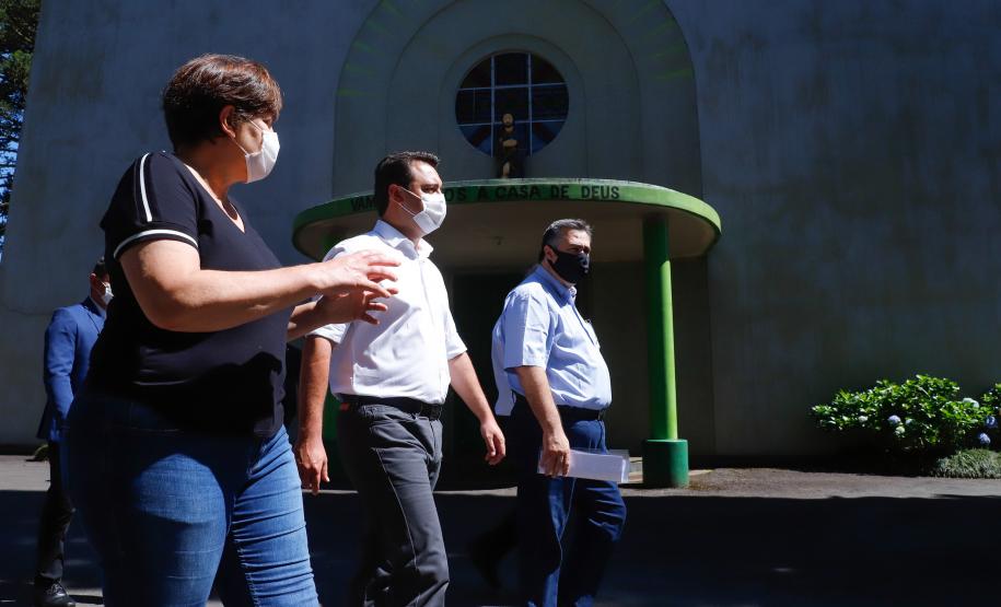 Governador e secretário da Saúde visitam Hospital de Dermatologia Sanitária do Paraná