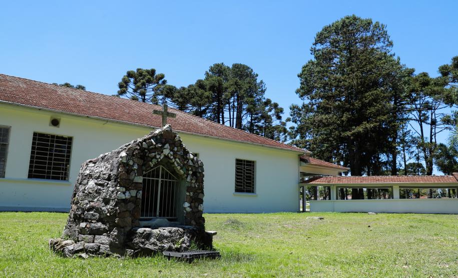Governador e secretário da Saúde visitam Hospital de Dermatologia Sanitária do Paraná