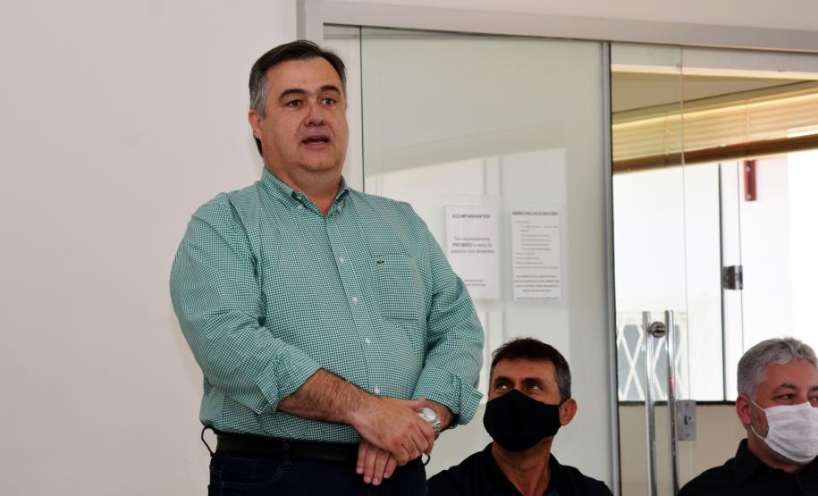 Secretário assina convênio de R$991 mil para aquisição de equipamentos para a Santa Casa de Campo Mourão