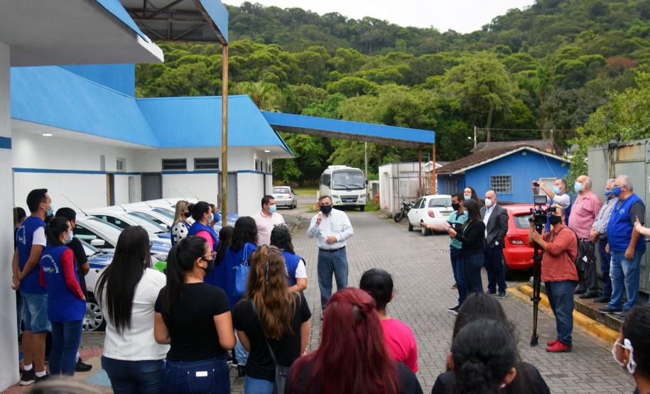 Governo entrega novos veículos para auxiliar no atendimento de saúde em Antonina