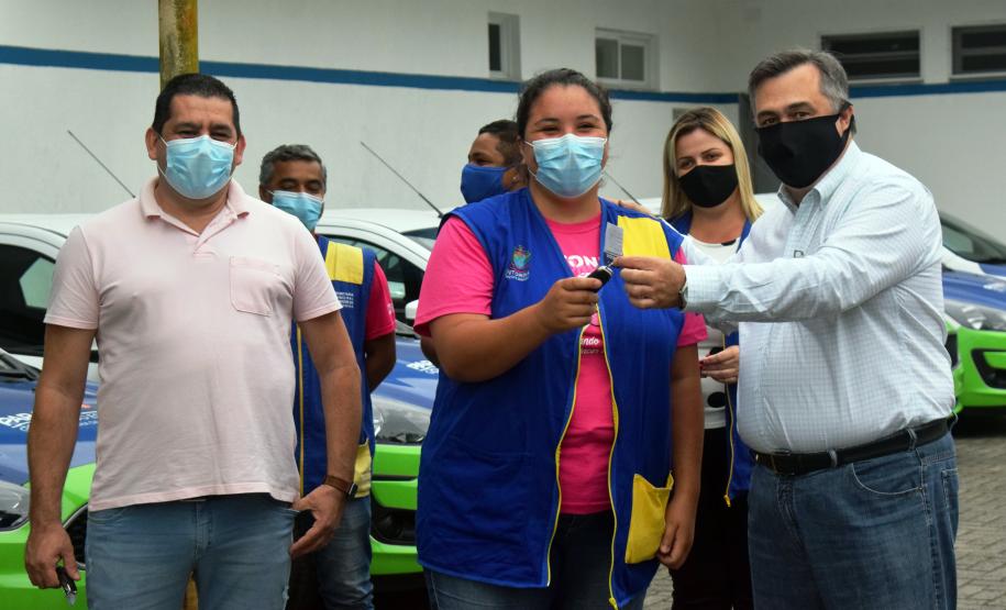 Governo entrega novos veículos para auxiliar no atendimento de saúde em Antonina