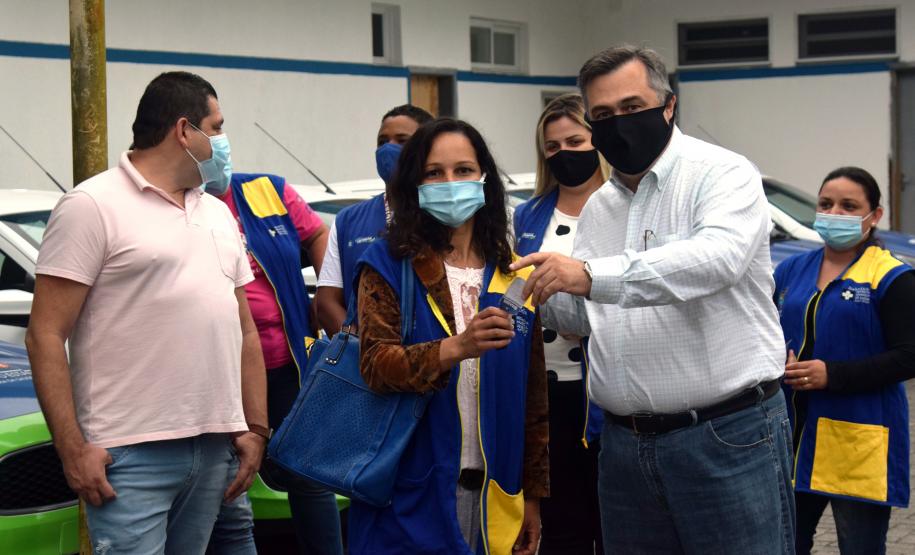 Governo entrega novos veículos para auxiliar no atendimento de saúde em Antonina