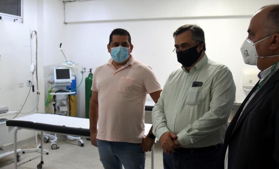 Governo entrega novos veículos para auxiliar no atendimento de saúde em Antonina