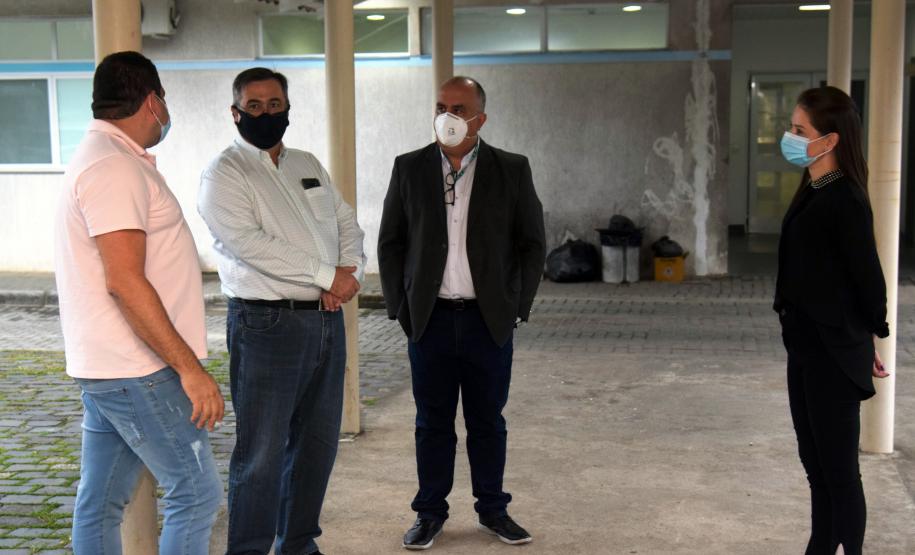 Governo entrega novos veículos para auxiliar no atendimento de saúde em Antonina