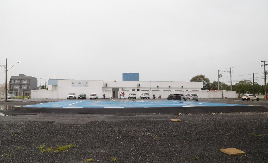 O Governo do Estado está investindo R$ 546 mil em três obras no município. Uma delas, inclusive, já foi colocada em funcionamento. O heliponto para o transporte de pacientes, construído atrás da Unidade de Pronto Atendimento (UPA), ajuda em casos de emergência desde o fim do ano passado. Custou R$ 190 mil, construído com recursos da Secretaria da Saúde. Foto: Gilson Abreu/AEN