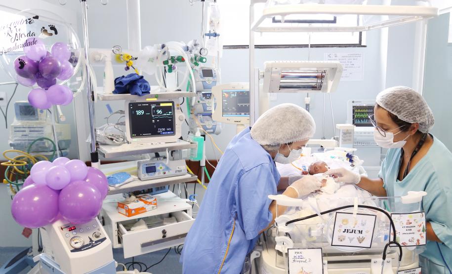 Novembro Roxo lembra a importância do cuidado na gravidez para evitar a prematuridade