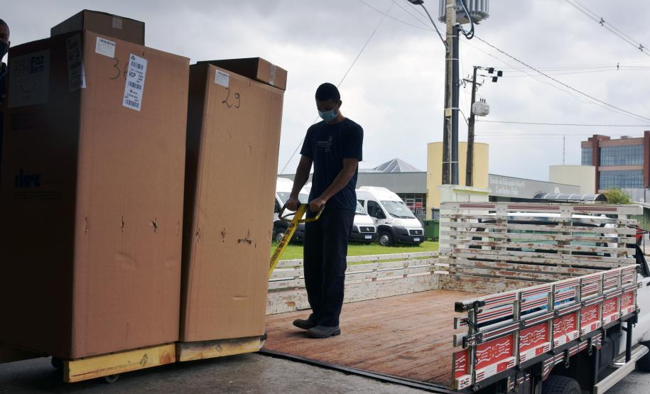 Sesa envia 14 respiradores para hospitais de Campo Largo e Assis Chateaubriand