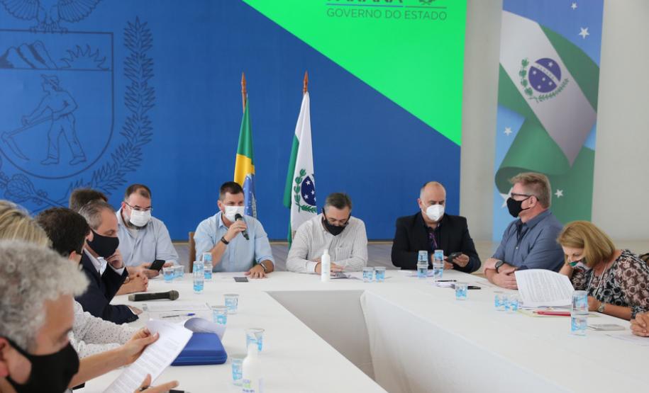 Estado e prefeituras da Grande Curitiba se unem para criar plano único de ação contra a pandemia
