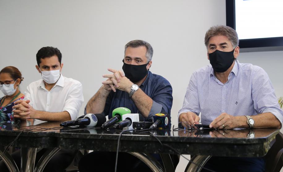 Paranaenses da Região Oeste comemoram chegada da vacina contra o coronavírus