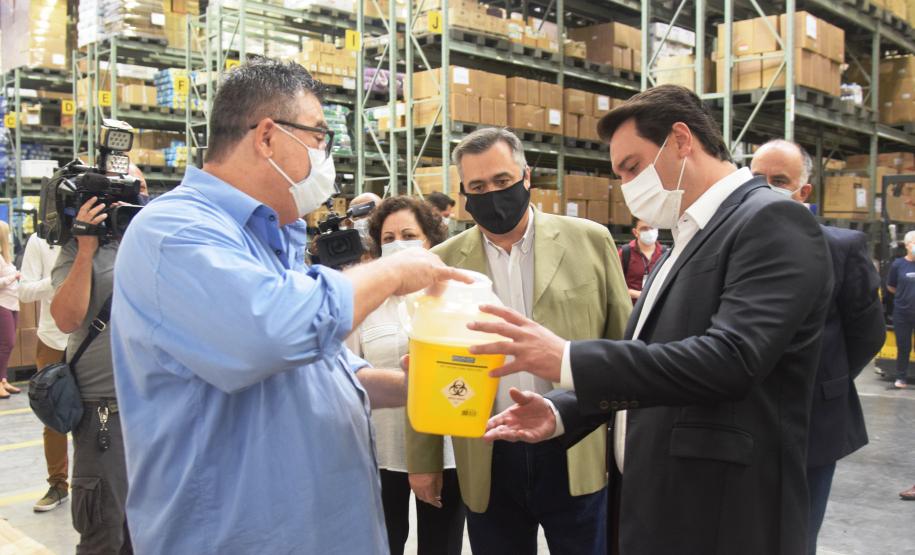 Paraná está pronto para iniciar vacinação contra a Covid-19, diz Ratinho Junior