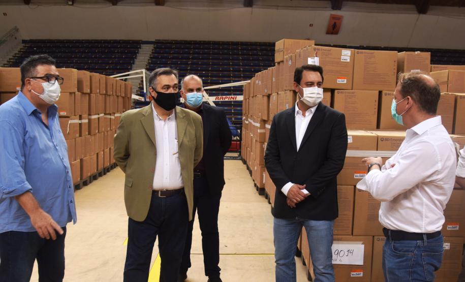 Paraná está pronto para iniciar vacinação contra a Covid-19, diz Ratinho Junior