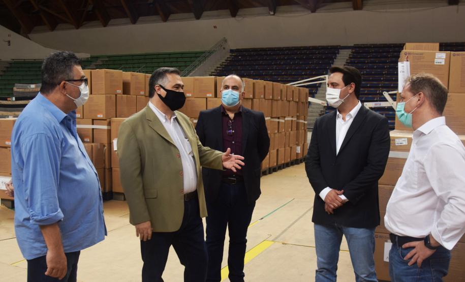 Paraná está pronto para iniciar vacinação contra a Covid-19, diz Ratinho Junior