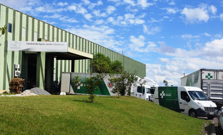 Paraná começa a distribuição de 2,2 milhões de itens para a vacinação da Covid-19