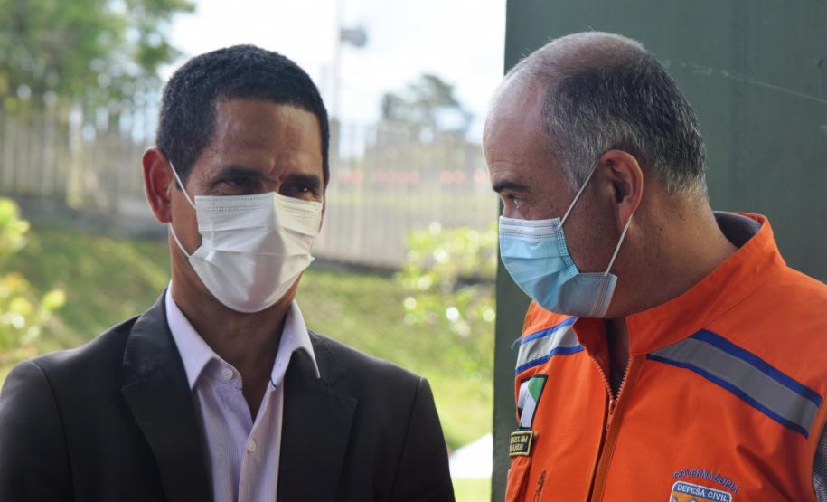 Paraná começa a distribuição de 2,2 milhões de itens para a vacinação da Covid-19