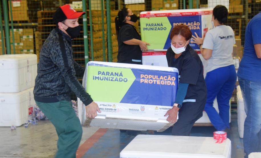 Agilidade das equipes da Saúde garante entrega a todos os municípios do Paraná