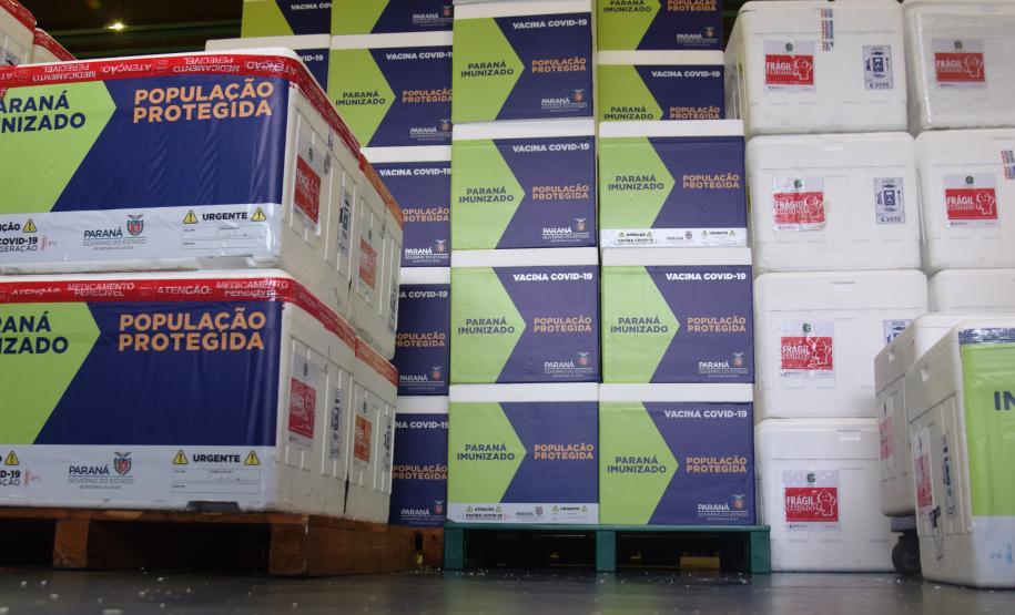 Agilidade das equipes da Saúde garante entrega a todos os municípios do Paraná