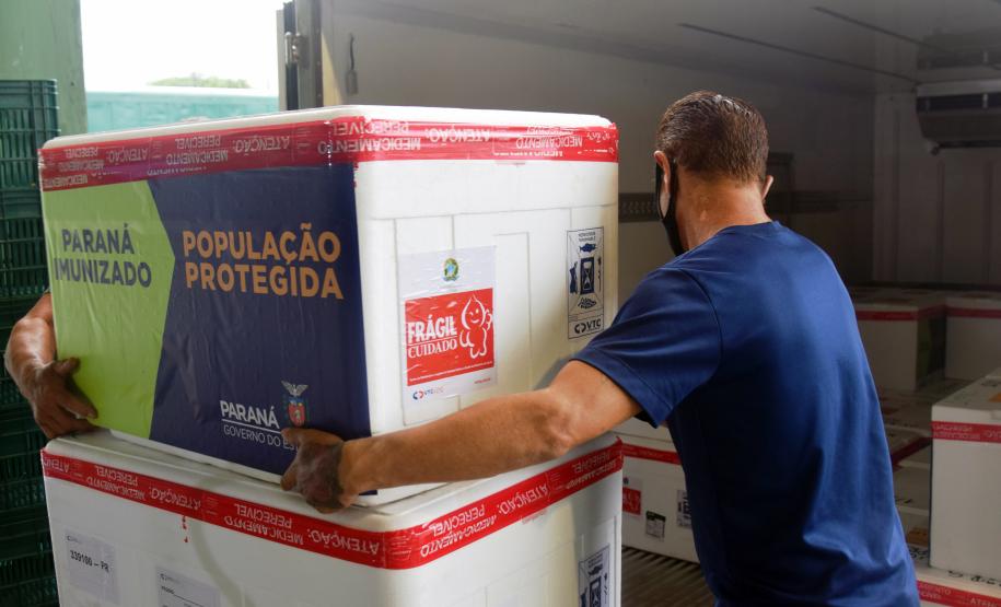 Agilidade das equipes da Saúde garante entrega a todos os municípios do Paraná