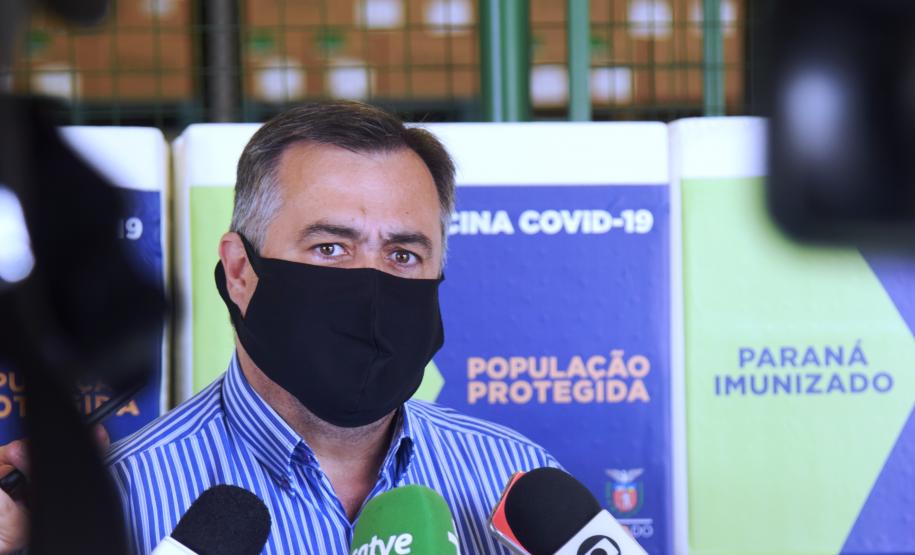 Paraná recebe novo lote de vacina e amplia imunização de profissionais da saúde