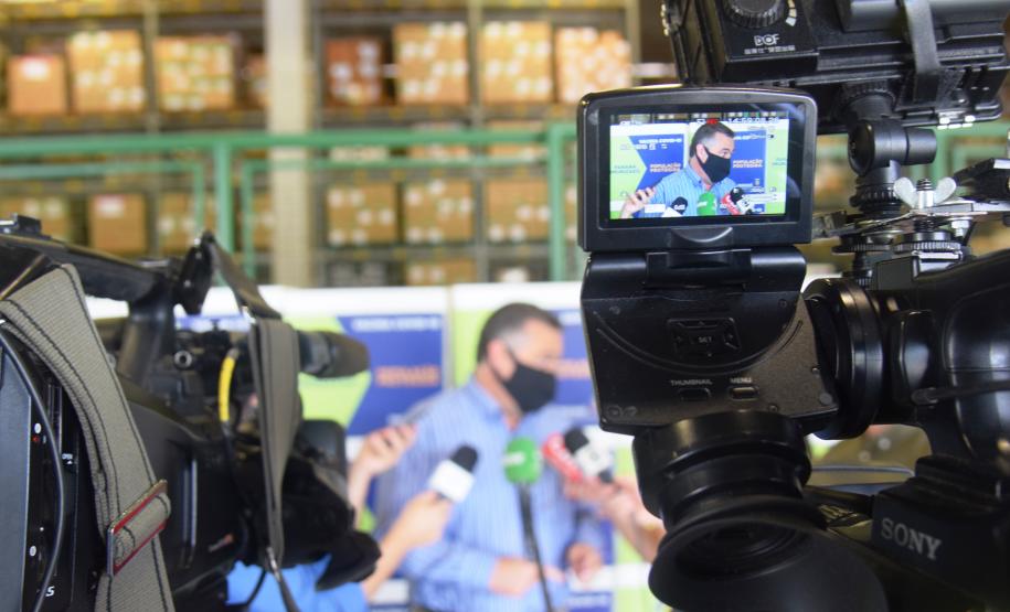 Paraná recebe novo lote de vacina e amplia imunização de profissionais da saúde