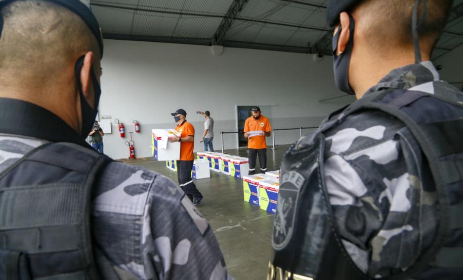 ENVIO DE VACINAS PARA AS REGIONAIS DE SAÚDE