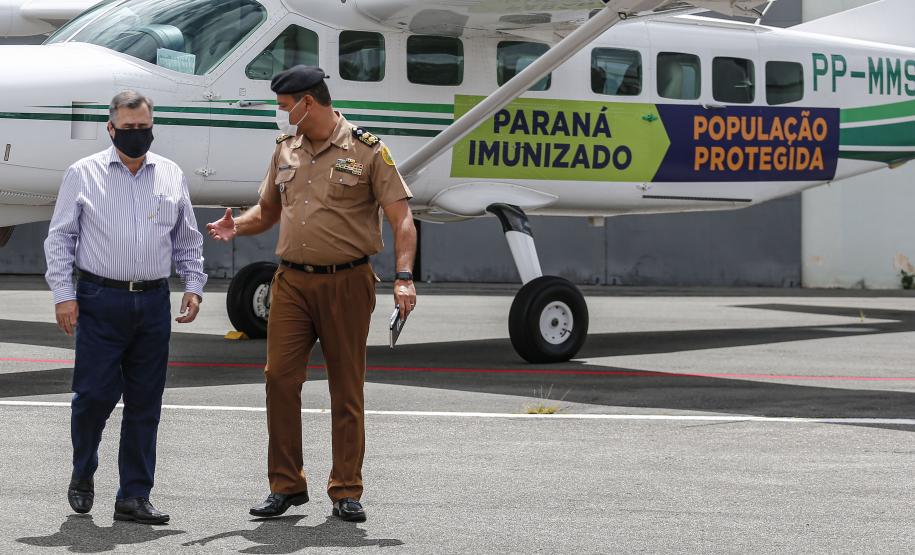 Governo vai usar frota aérea para agilizar transporte da vacina no Paraná