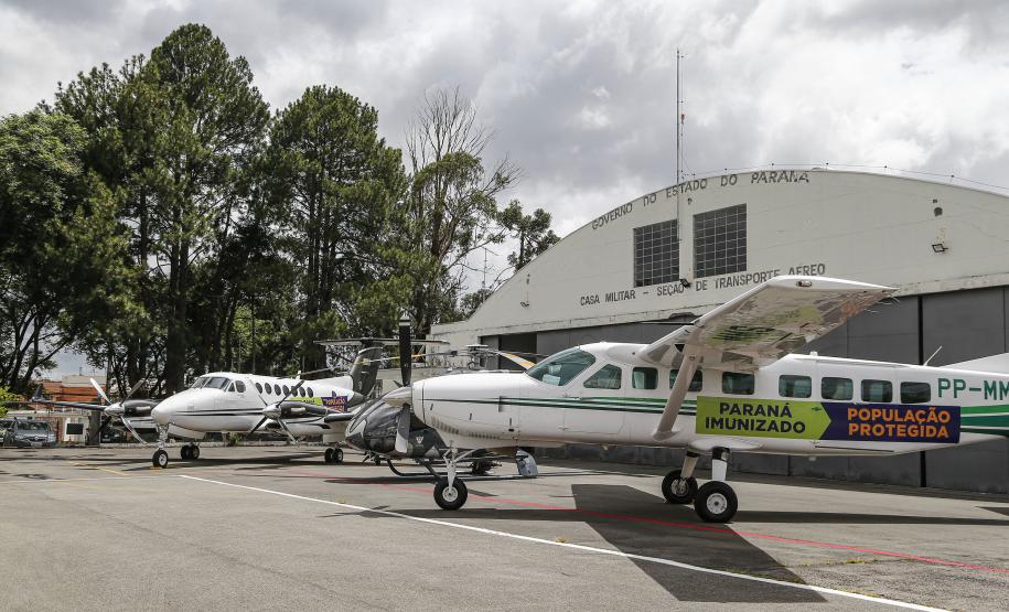 Governo vai usar frota aérea para agilizar transporte da vacina no Paraná