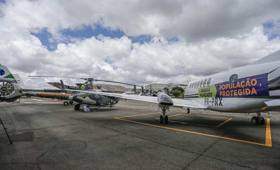 Governo vai usar frota aérea para agilizar transporte da vacina no Paraná