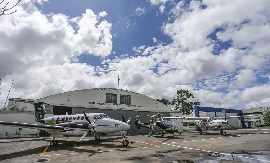 Governo vai usar frota aérea para agilizar transporte da vacina no Paraná