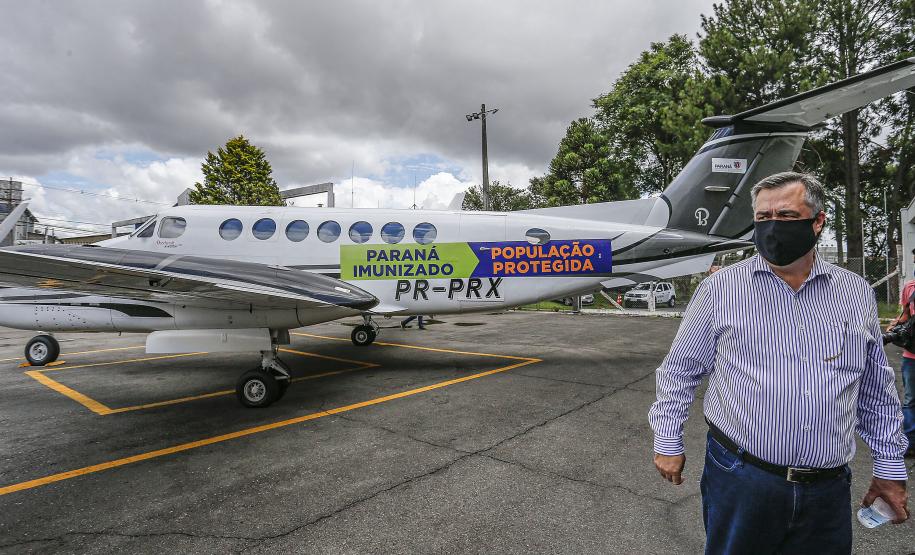 Governo vai usar frota aérea para agilizar transporte da vacina no Paraná