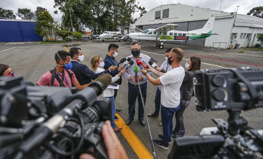 Governo vai usar frota aérea para agilizar transporte da vacina no Paraná