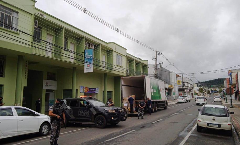Sesa realiza força-tarefa neste final de semana para entrega de insumos que serão usados na vacinação contra a Covid-19