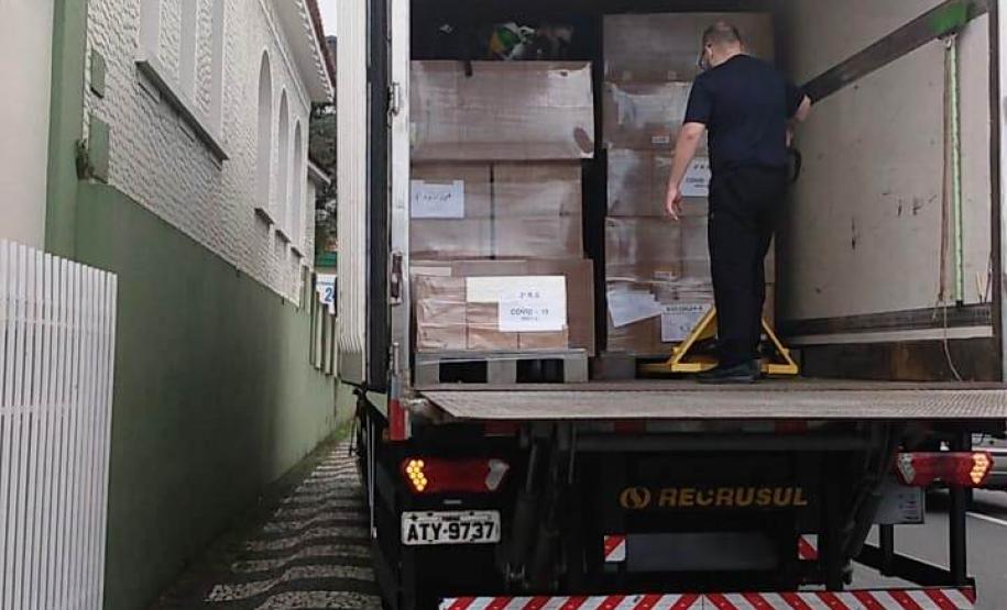 Sesa realiza força-tarefa neste final de semana para entrega de insumos que serão usados na vacinação contra a Covid-19