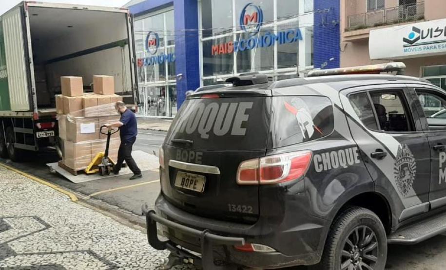 Sesa realiza força-tarefa neste final de semana para entrega de insumos que serão usados na vacinação contra a Covid-19
